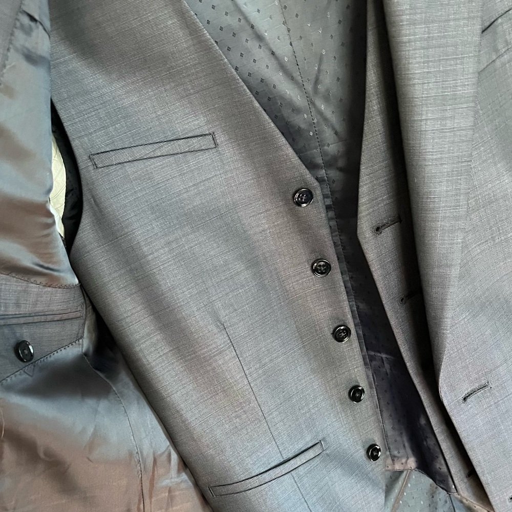 Express Photographer Fitted Suit 3 piece great condition